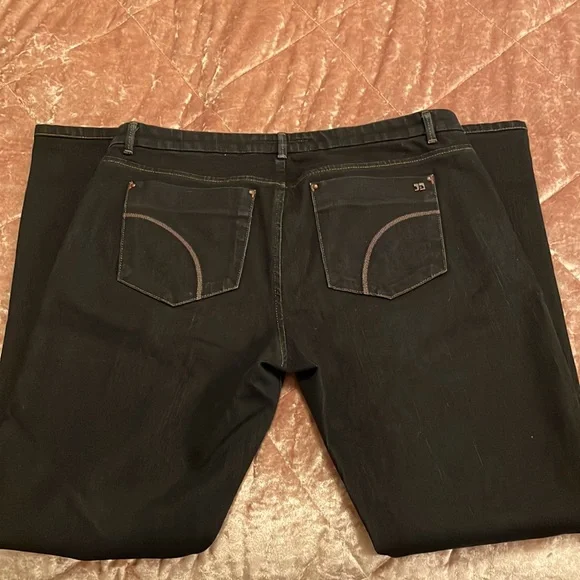 Joe’s Jeans - Cigarette fit - Picture 3 of 5